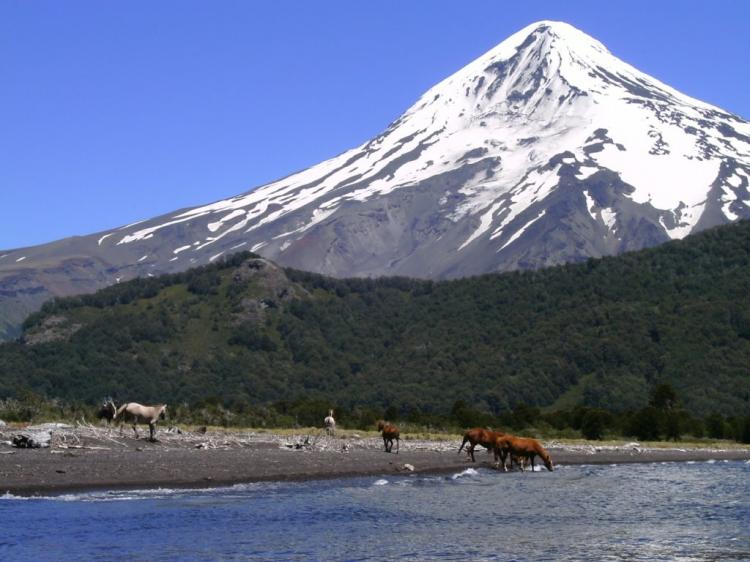 Fotografía 2 de Volcan Tupungatito en Cajon del Maipo, Metropolitana